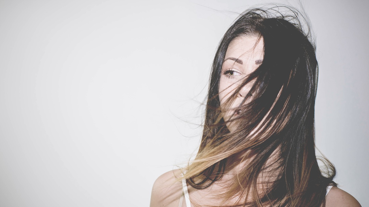 capelli lisci come seta